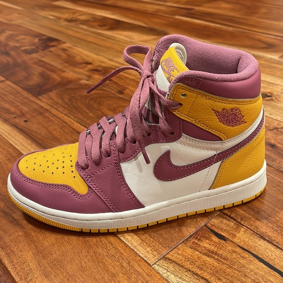 Air Jordan 1 Retro High OG - Picture 2 of 10